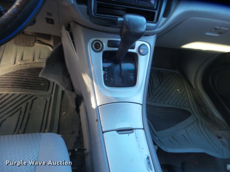 image for item DB5012 2004 Toyota Highlander SUV