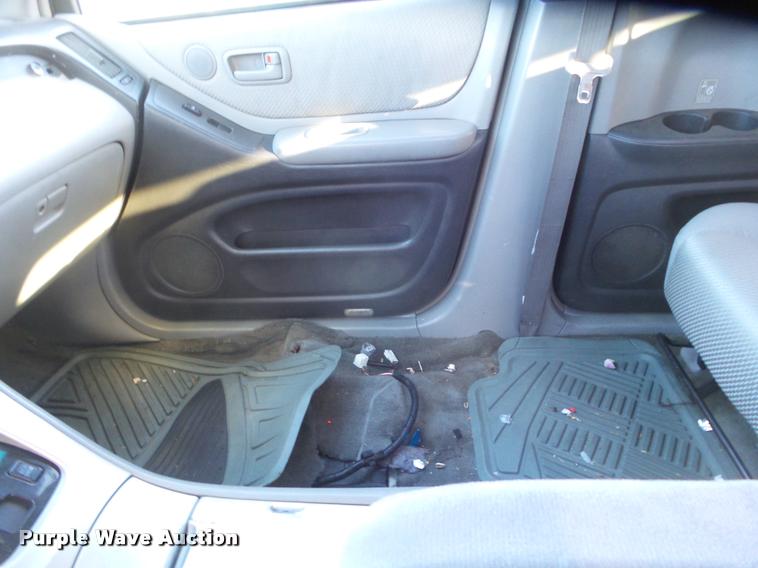 image for item DB5012 2004 Toyota Highlander SUV