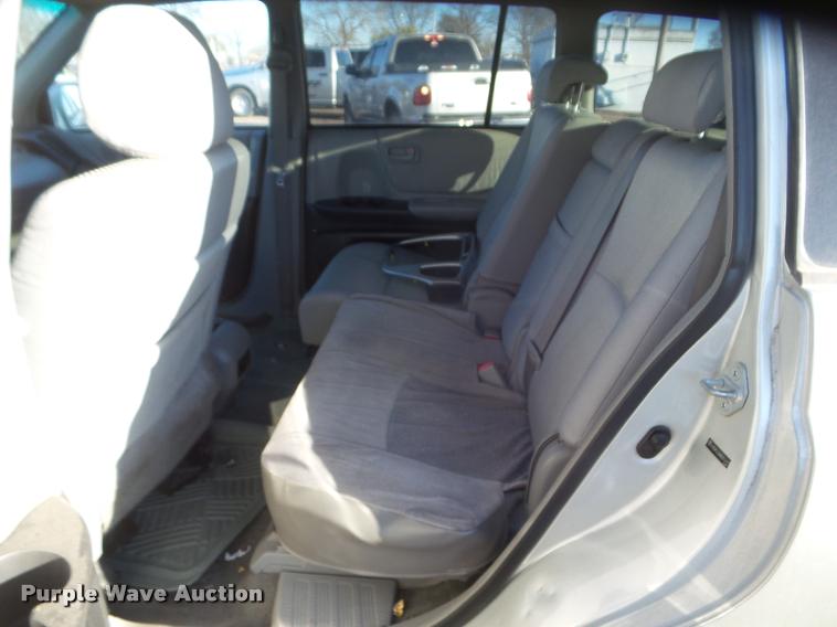 image for item DB5012 2004 Toyota Highlander SUV