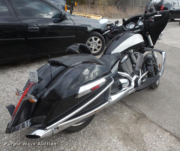 image for item DC9152 2011 Victory motorcycle