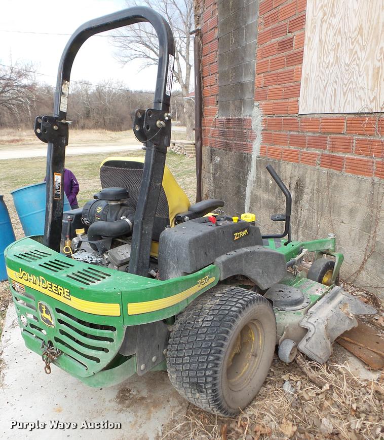 image for item DF9659 John Deere 757 ZTrak lawn mower