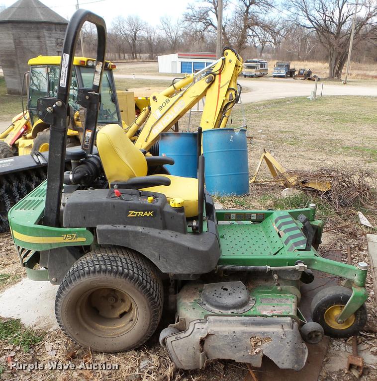 image for item DF9659 John Deere 757 ZTrak lawn mower