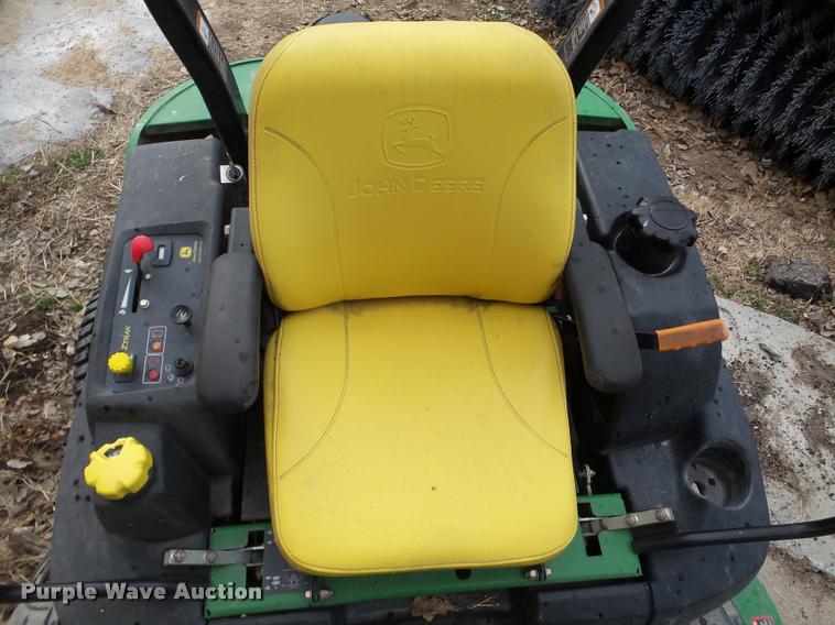 image for item DF9659 John Deere 757 ZTrak lawn mower