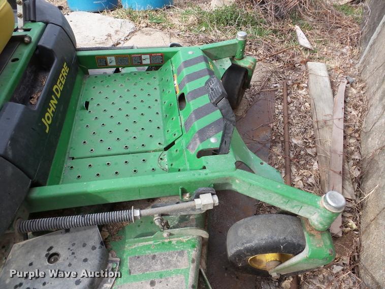 image for item DF9659 John Deere 757 ZTrak lawn mower
