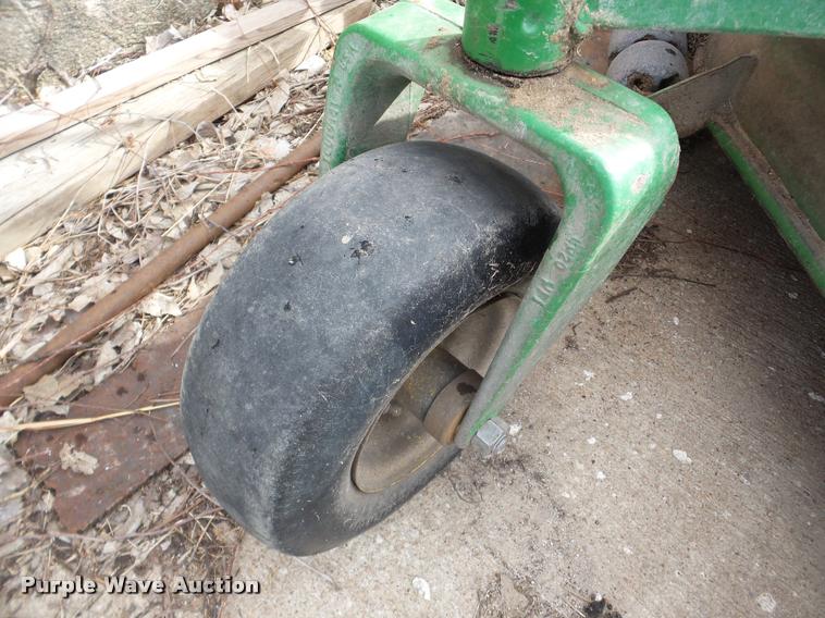 image for item DF9659 John Deere 757 ZTrak lawn mower