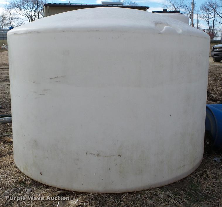 image for item DF9661 1,550 gallon tank