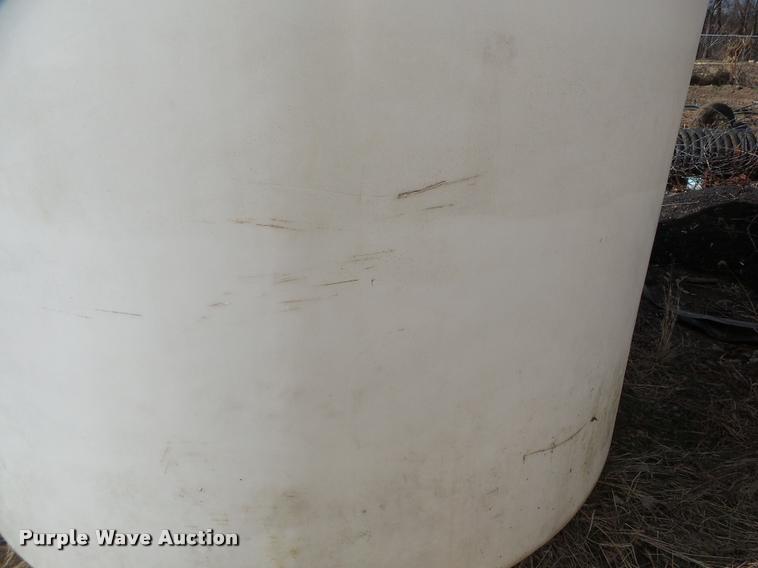 image for item DF9661 1,550 gallon tank