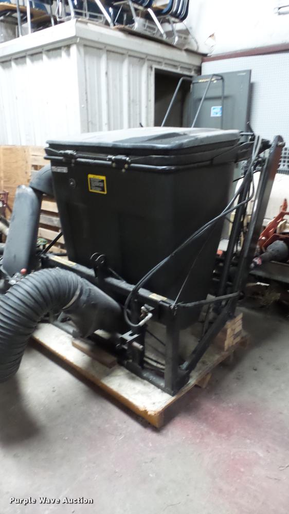 John Deere FA210D hydraulic dump power pac leaf vacuum in Eudora, KS