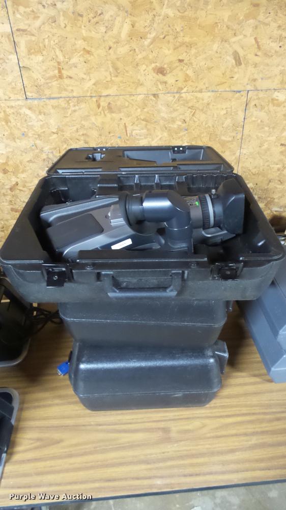 image for item DQ9869 (3) Panasonic AG-DVC7 Mini DV camcorders