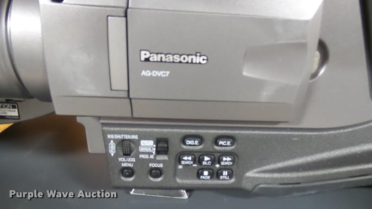 image for item DQ9869 (3) Panasonic AG-DVC7 Mini DV camcorders