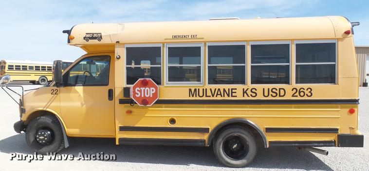 image for item DS9185 1999 Chevrolet Express 3500 Cargo school bus