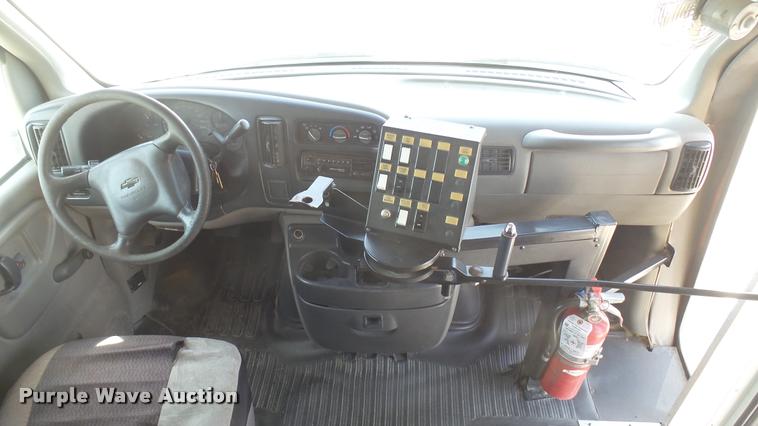 image for item DS9185 1999 Chevrolet Express 3500 Cargo school bus