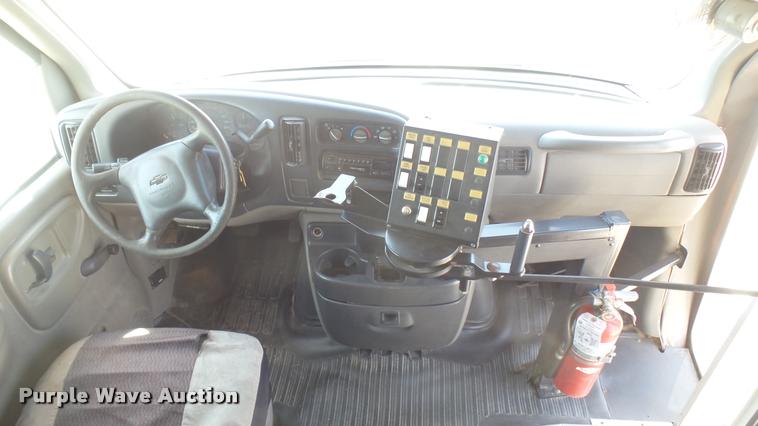 image for item DS9185 1999 Chevrolet Express 3500 Cargo school bus