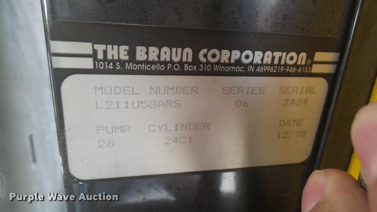 image for item DS9185 1999 Chevrolet Express 3500 Cargo school bus