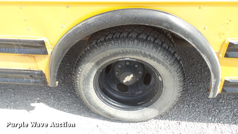image for item DS9185 1999 Chevrolet Express 3500 Cargo school bus