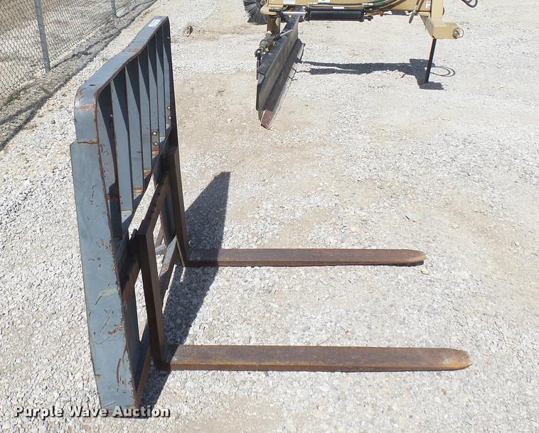 image for item DS9186 Skid steer forks