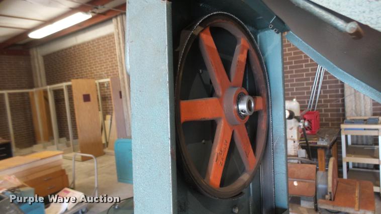 image for item DS9198 Ellis Mitre bandsaw