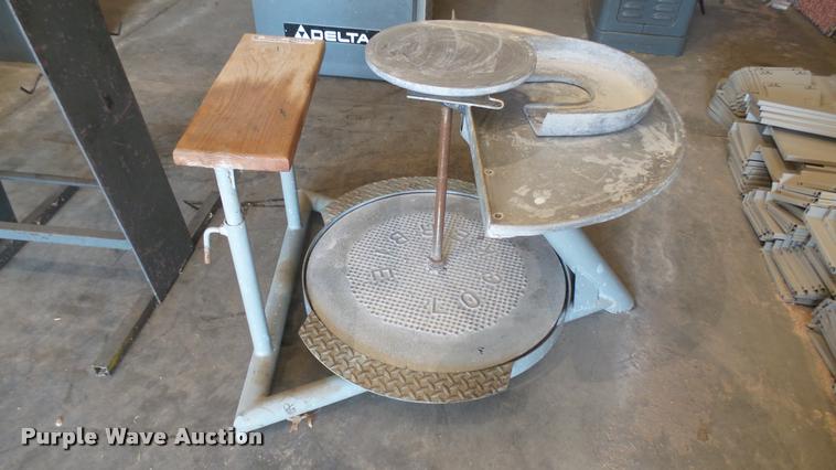 image for item DS9200 Lockerbie pottery wheel