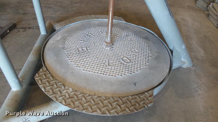 image for item DS9200 Lockerbie pottery wheel