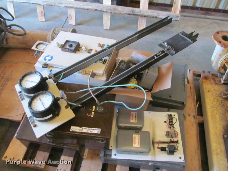 image for item DT9237 Electrical components