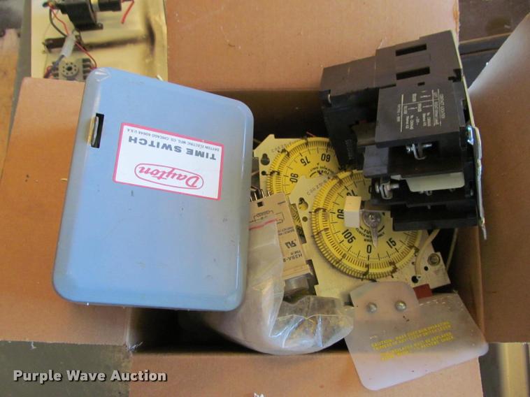 image for item DT9237 Electrical components