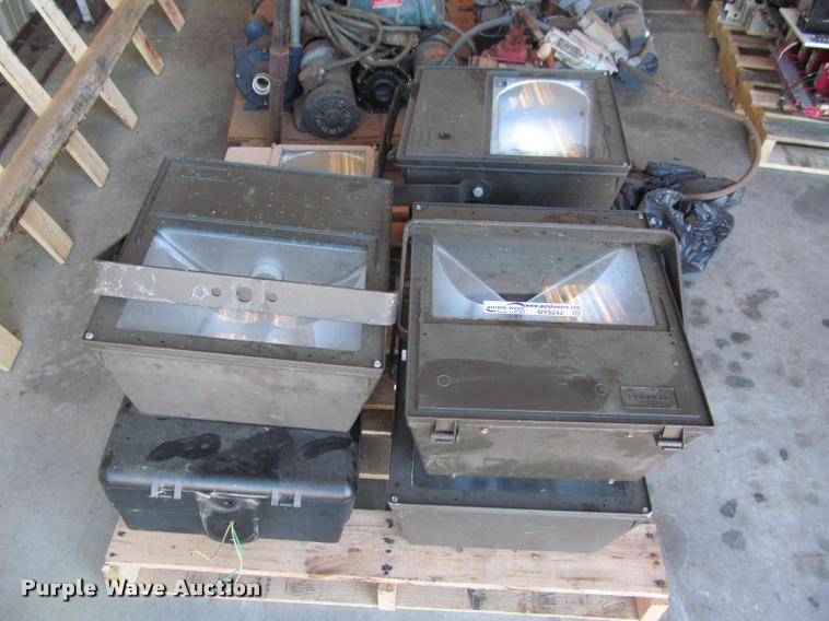 image for item DT9242 (7) Hubbell sodium lights