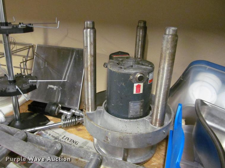 image for item DT9642 Restaurant equipment