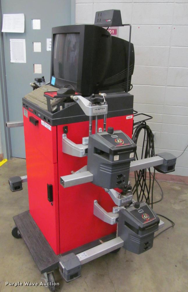 image for item DT9650 Hunter P611 alignment machine