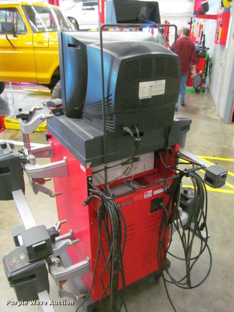 image for item DT9650 Hunter P611 alignment machine