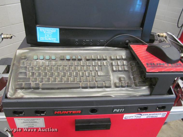 image for item DT9650 Hunter P611 alignment machine