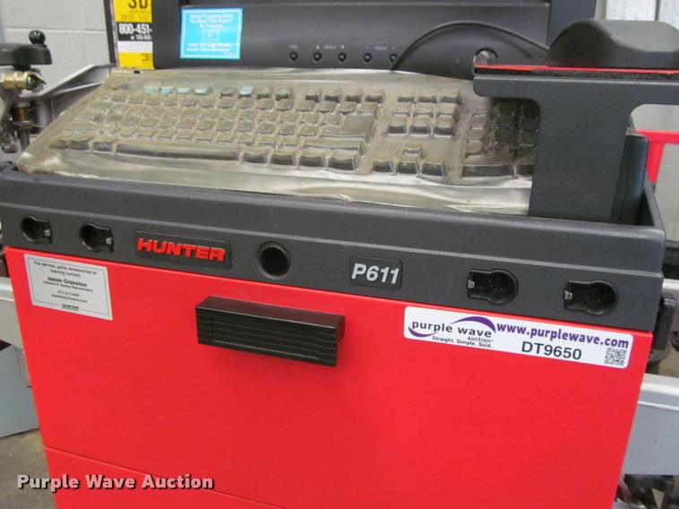 image for item DT9650 Hunter P611 alignment machine