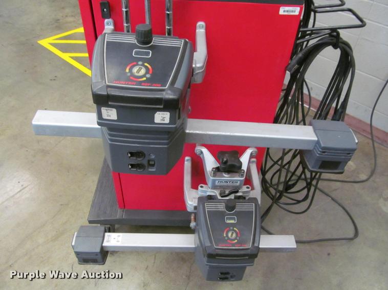 image for item DT9650 Hunter P611 alignment machine
