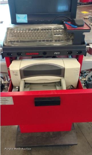 image for item DT9650 Hunter P611 alignment machine