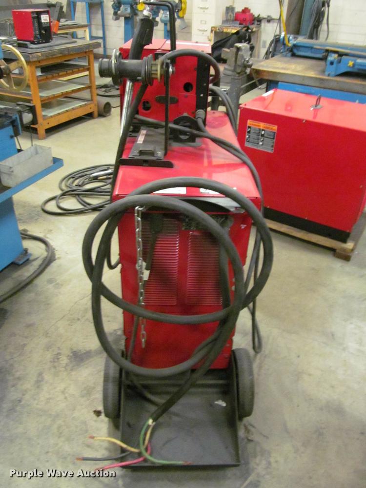 image for item DT9687 Lincoln Electric welder