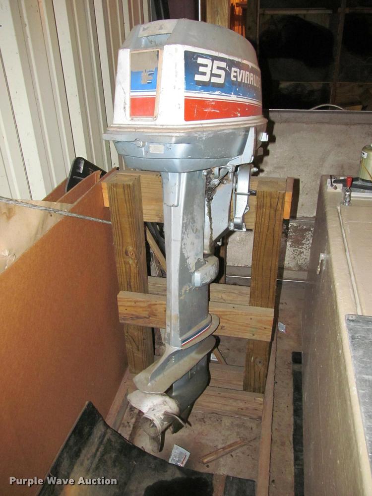 image for item DT9689 Evinrude boat motor