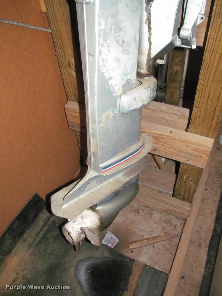 image for item DT9689 Evinrude boat motor