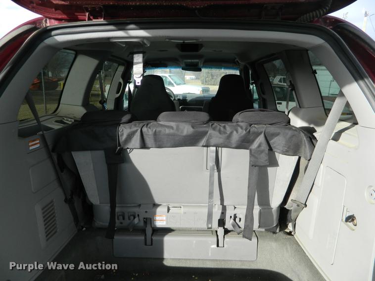 image for item J8809 2003 Ford Freestar van