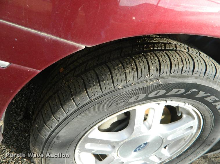 image for item J8809 2003 Ford Freestar van