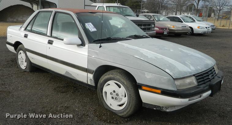 image for item J8810 1993 Chevrolet Corsica LT