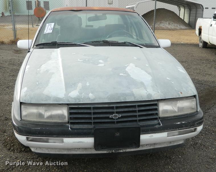 image for item J8810 1993 Chevrolet Corsica LT