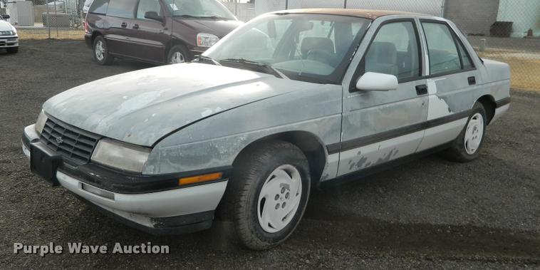 image for item J8810 1993 Chevrolet Corsica LT