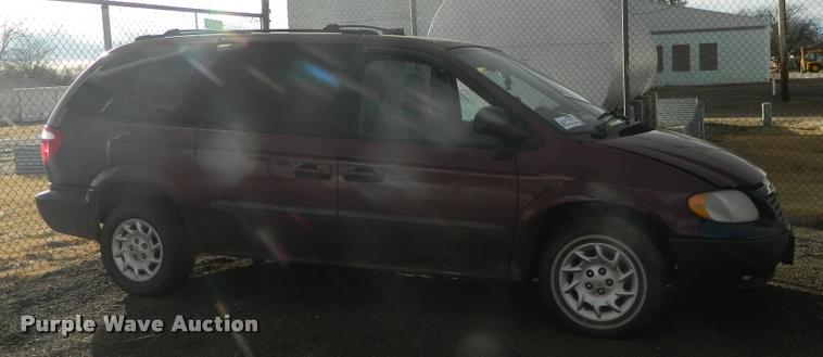image for item J8812 2003 Dodge Grand Caravan van