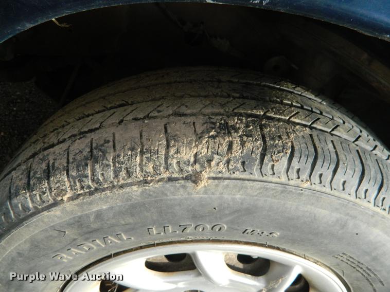 image for item J8812 2003 Dodge Grand Caravan van