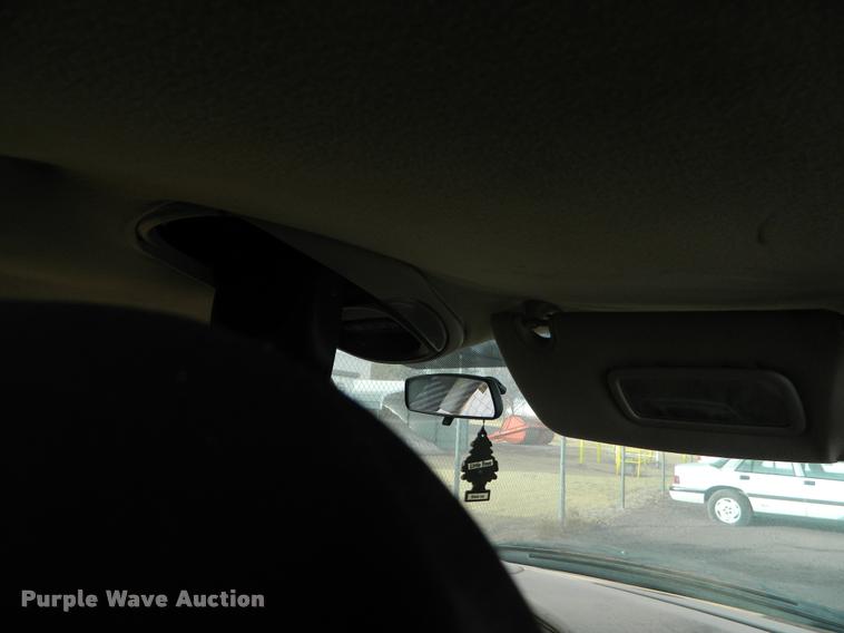 image for item J8812 2003 Dodge Grand Caravan van