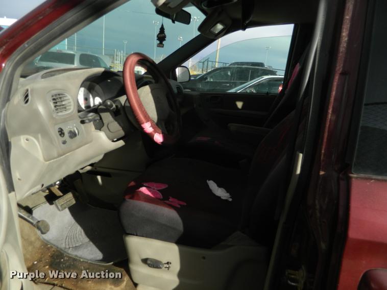 image for item J8812 2003 Dodge Grand Caravan van