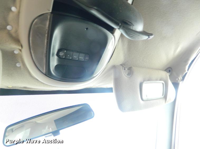 image for item J8812 2003 Dodge Grand Caravan van