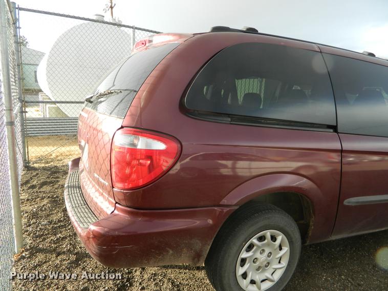image for item J8812 2003 Dodge Grand Caravan van
