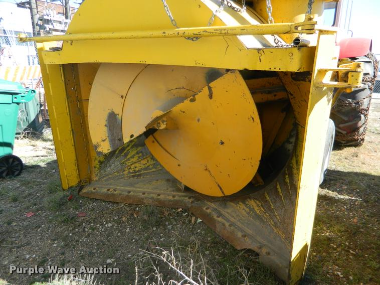 image for item K2730 1961 International 660 tractor