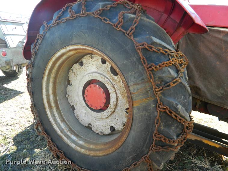 image for item K2730 1961 International 660 tractor