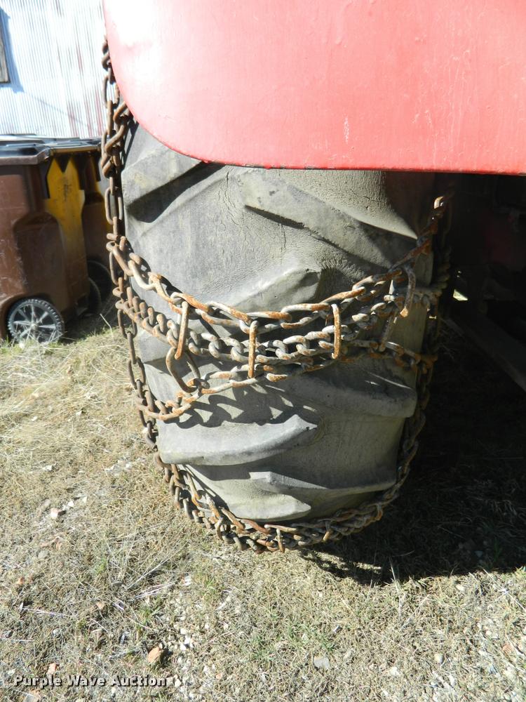 image for item K2730 1961 International 660 tractor